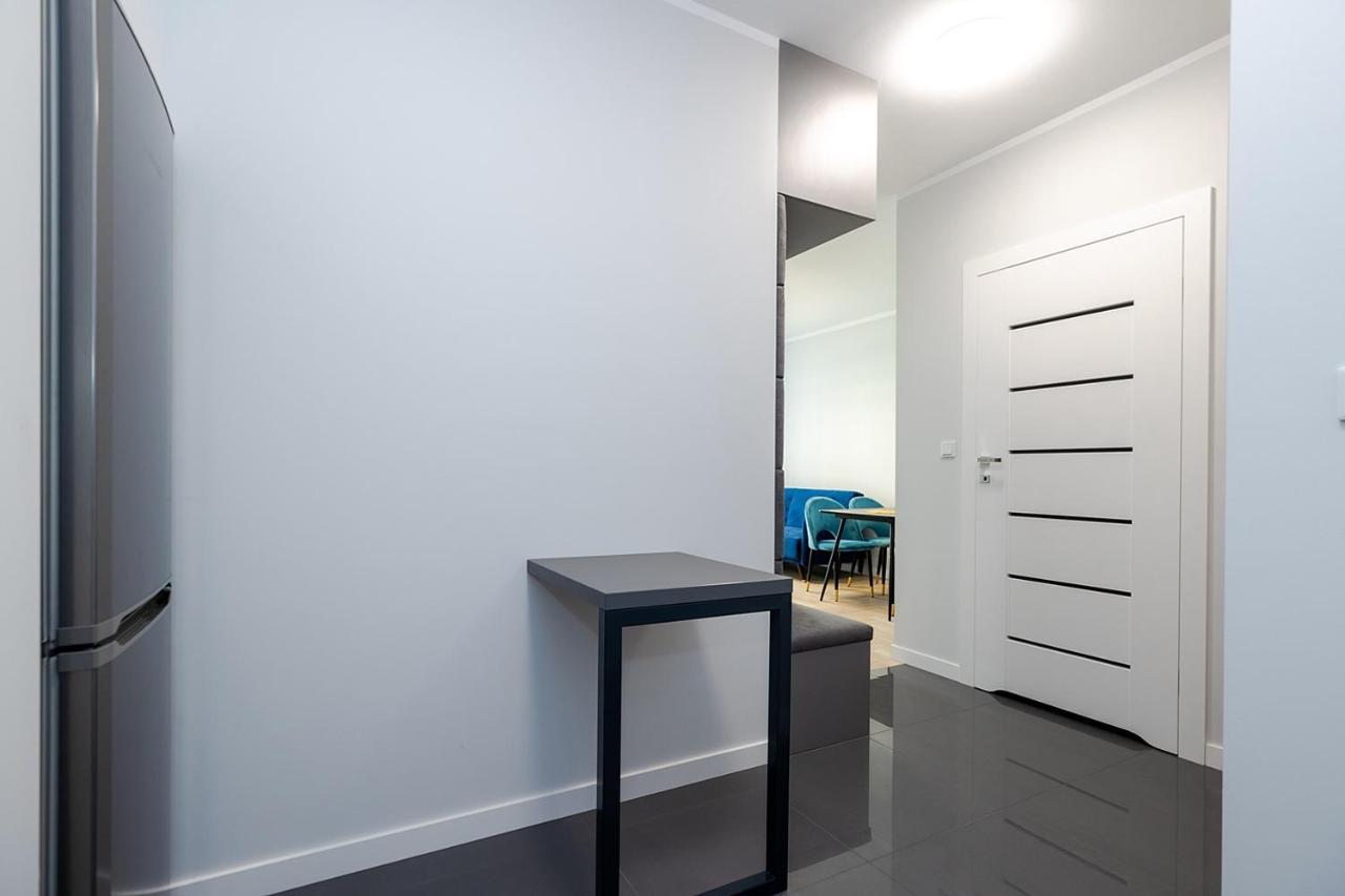 Wola Luxe Apartment Varsovie Extérieur photo